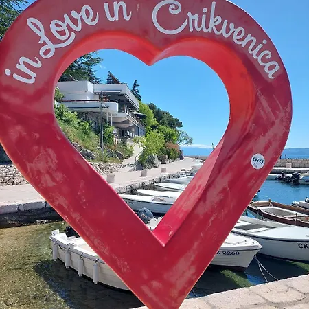Mediterranes Nur 150 Meter Zum Mit Meerblick, Grillbereich, Privatparkplatz, Wifi Appartement Crikvenica