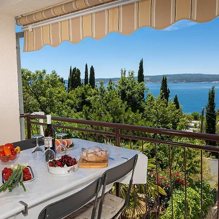 Mediterranes Nur 150 Meter Zum Mit Meerblick, Grillbereich, Privatparkplatz, Wifi