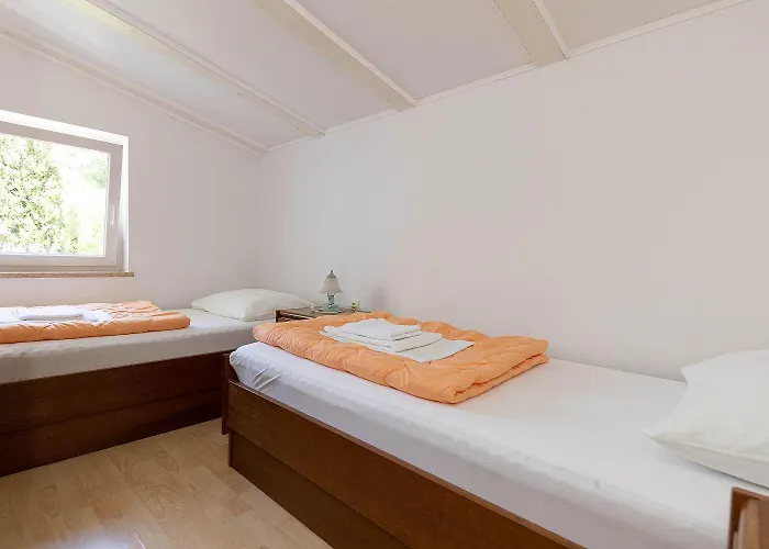 דירה Mediterranes Nur 150 Meter Zum Mit Meerblick, Grillbereich, Privatparkplatz, Wifi