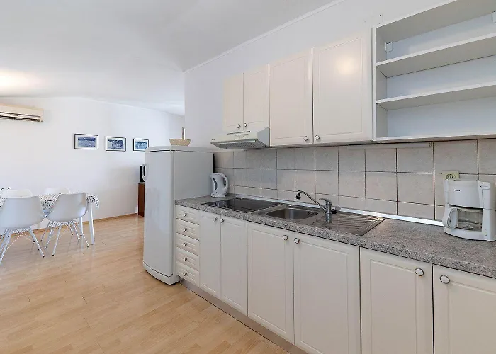 דירה Mediterranes Nur 150 Meter Zum Mit Meerblick, Grillbereich, Privatparkplatz, Wifi קריקווניצה