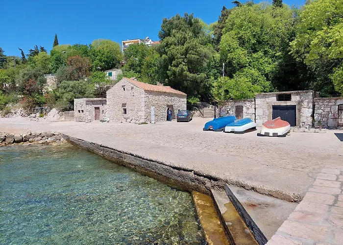 Mediterranes Nur 150 Meter Zum Mit Meerblick, Grillbereich, Privatparkplatz, Wifi דירה *